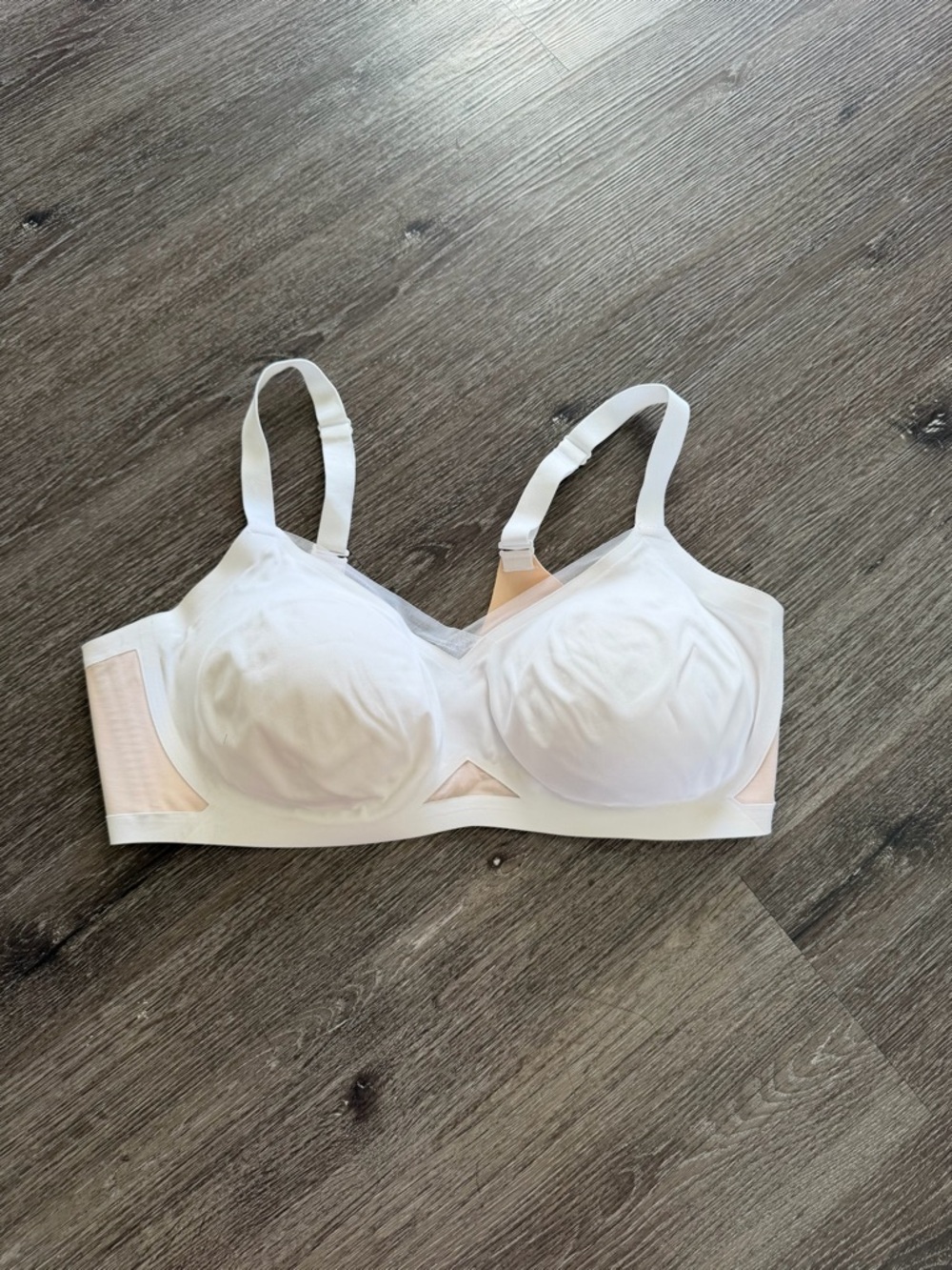 Honeylove White Wireless Soft-Cup Bra with Beige Trim